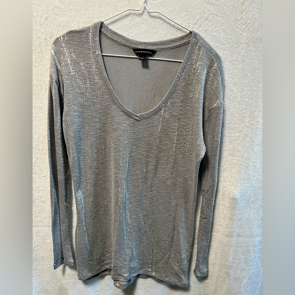 Rock & Republic -Silver, Shimmery V-Neck Top